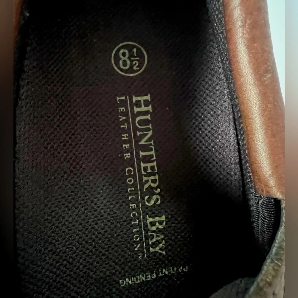 Stylish Brown Leather Boat Shoes by Hunter’s Bay Leather Collection. Size 8.5.